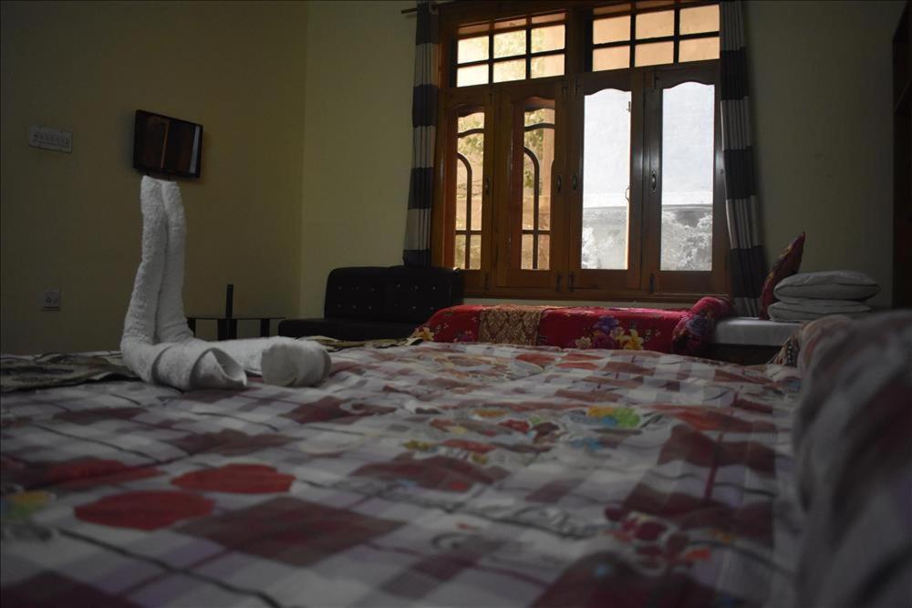 Cozy Lodge Гілгіт Екстер'єр фото